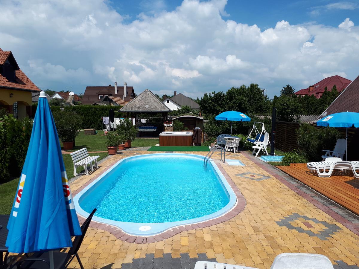 Hotel Holp Panzio Balatonföldvár Exteriér fotografie
