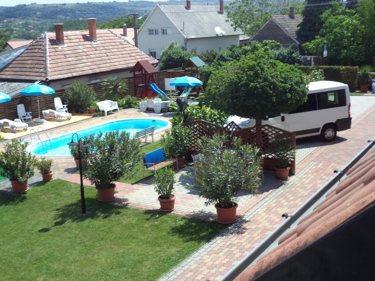 Hotel Holp Panzio Balatonföldvár Exteriér fotografie